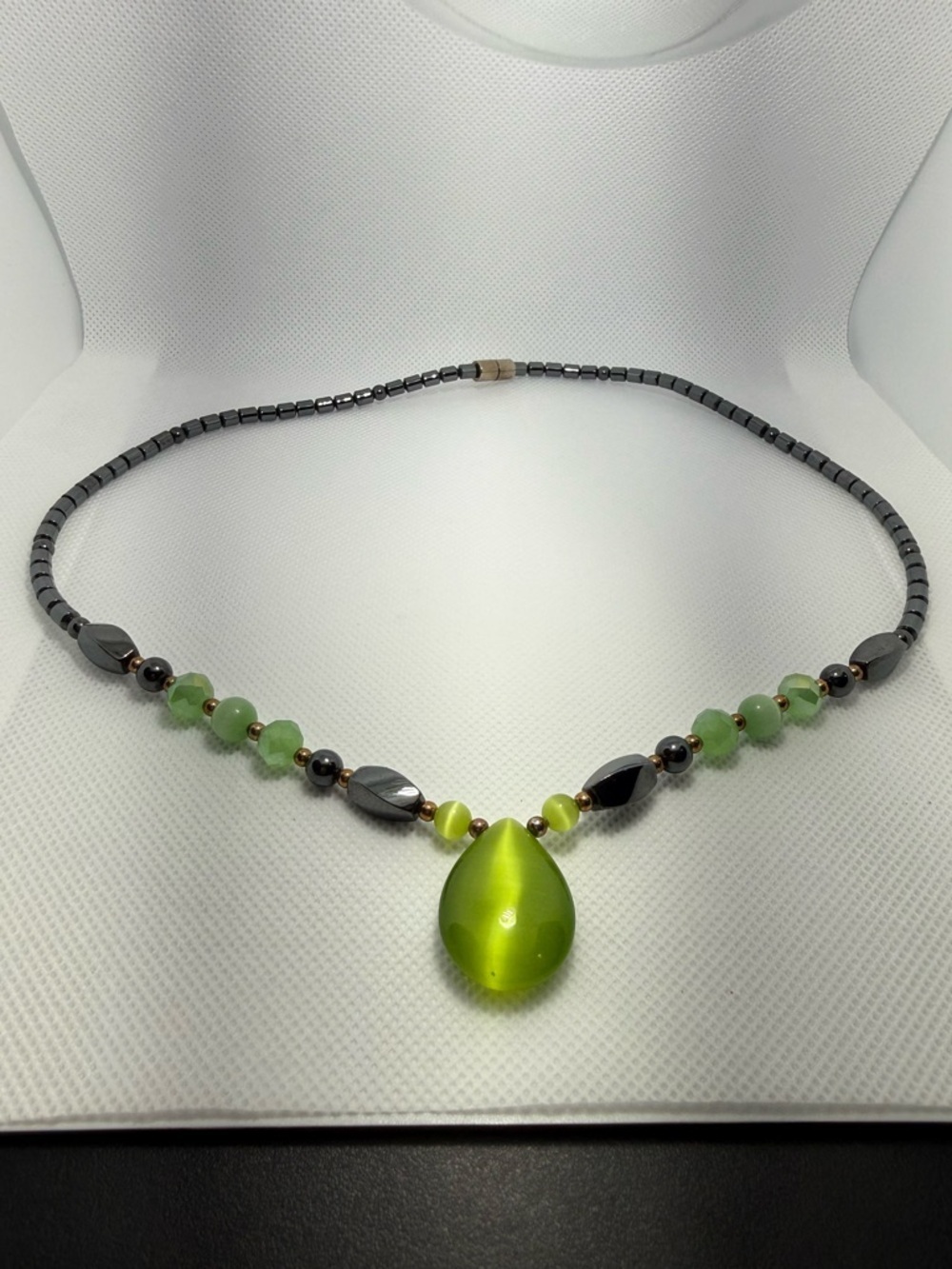 Magnetic Hematite Beaded Necklace Green Teardrop Pendant 21”